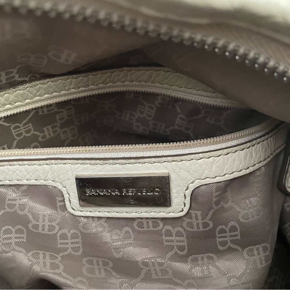 Banana Republic leather bag white pebbled large slouchy hobo silver zipper $250 - Picture 7 of 12